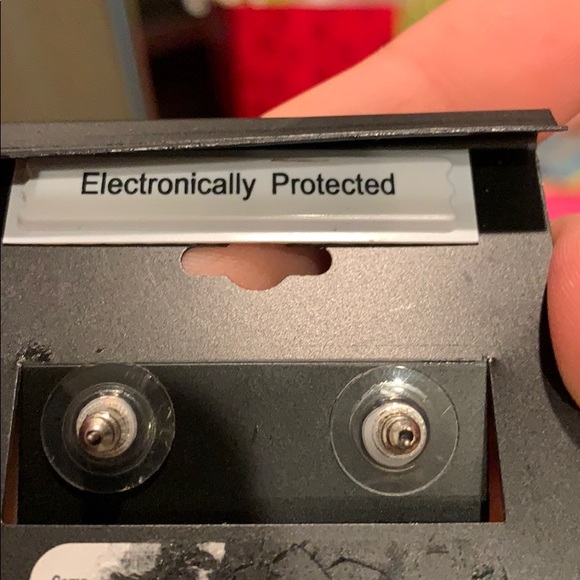 Anne Klein silver earrings 💥NEW💥 - Picture 4 of 4